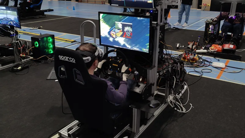 Simracer i rig med Sparco-sæde, rat og VR-headset til 24H LAN